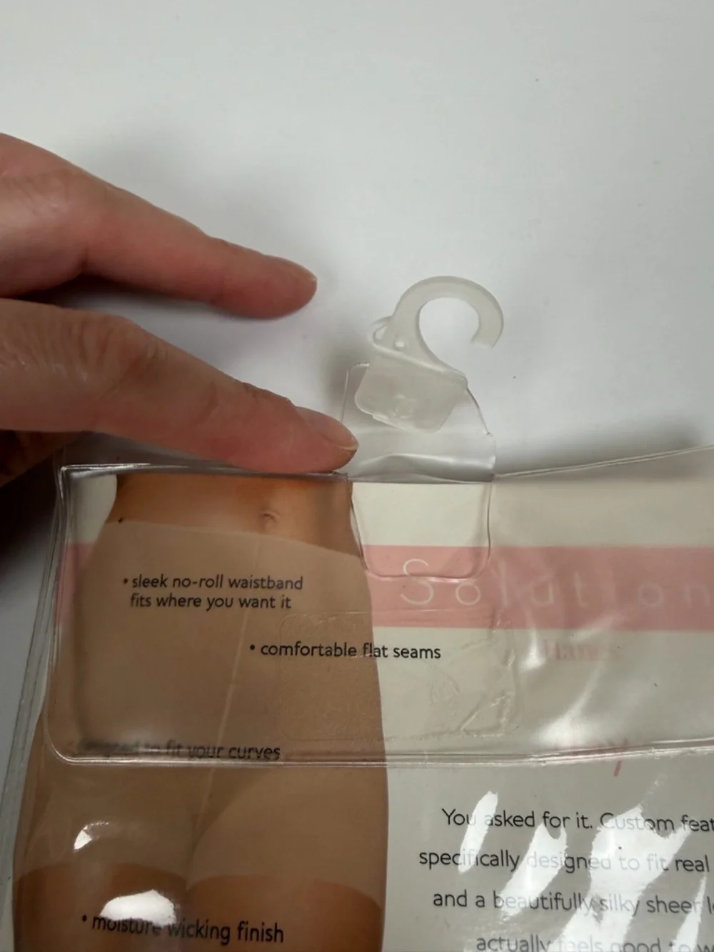 VTG Hanes Solutions Maximum Control Top Pantyhose Buff Beige M Silky Sheer NIP